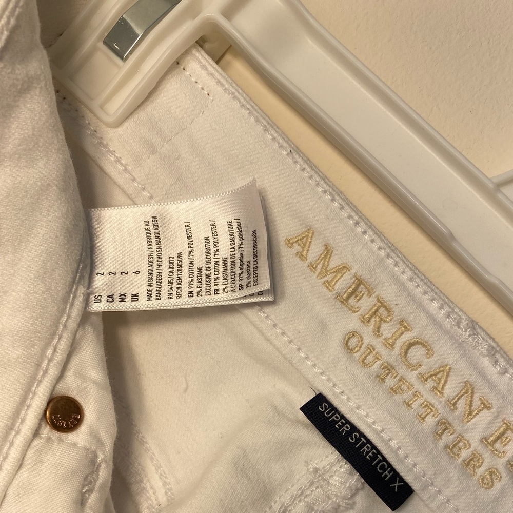 Shorts - Picture 3 of 3